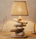 Lampe artisanale en galets et bois flotté hauteur 32cm